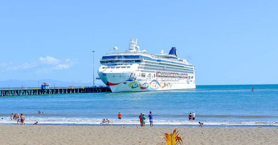 puntarenas pier cruise ship