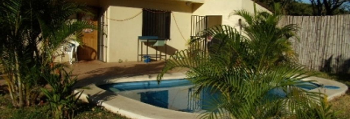 beach home swimming pool