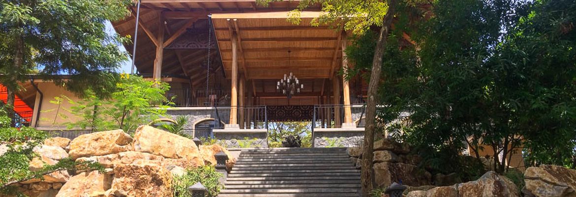 nosara yoga village entrance 1