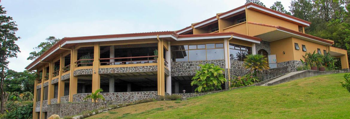 hotel montana facade 1