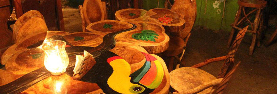 robertos restaurant toucan table 1