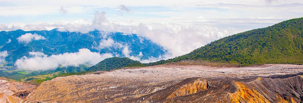 poas volcano side viewing congo volcano