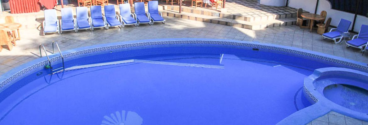 hotel california pool 1