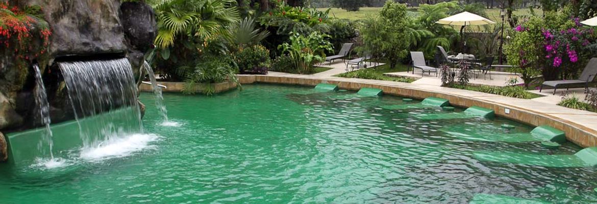 paradise hotsprings main pool 1