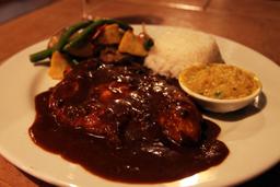cafe cabure chicken mole 3