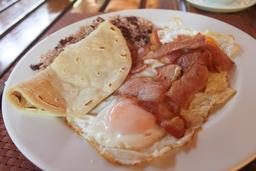 gallo pinto bacon tortillas and eggs