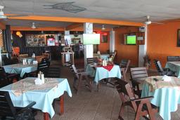 el ancla restaurant interior 6