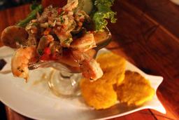 robertos restaurant shrimp cocktail 4