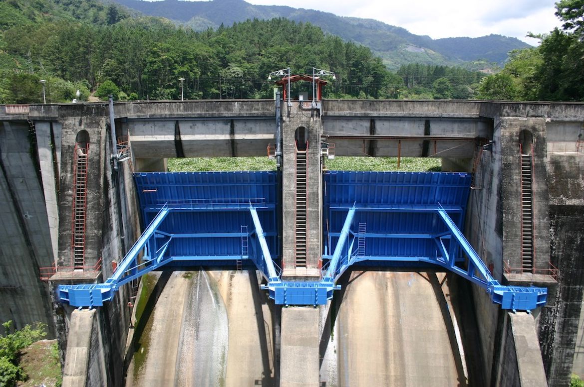 Cachi Lake Dam