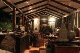 park cafe inside front entrance11