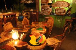 robertos restaurant toucan table 1