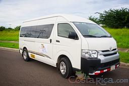 hiace alto mini van lateral view 2