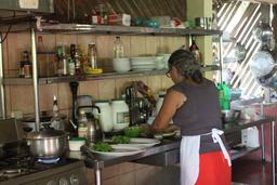 prepping plates la cocina dona ana 7