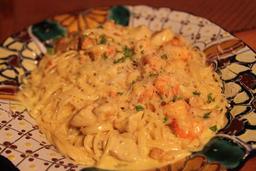 fish shrimp spagetti at ritmo tropical
