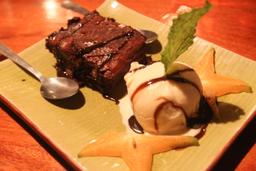 brownie with walnuts