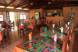 miss junies restaurant interior 3