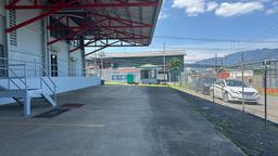 warehouse with ample parking for sale view 021
