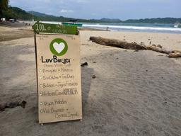 luvburger sign beachfront 9