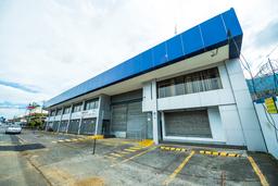 spacious warehouse for lease or sale in pavas view 001