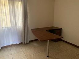 office building with warehouse in uruca view 001