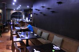 tsunami sushi inside 2