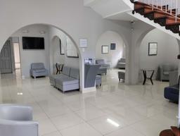 neo colonial mansion converted for office space on the main avenue of san jose city view 001