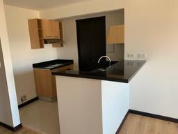 two story apartment for sale in a sabana complex view 006