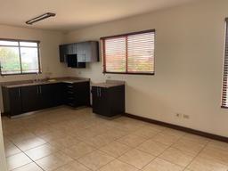 office building with warehouse in uruca view 016