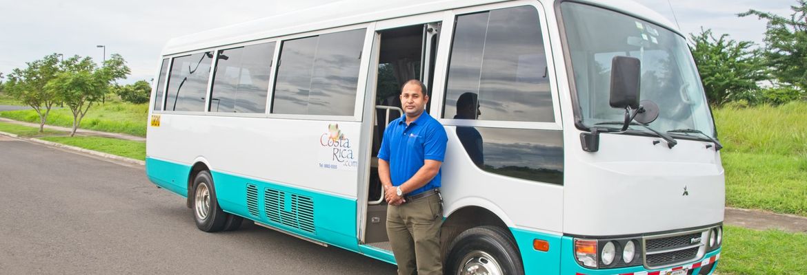 mitsubishi rosa full fledge mini bus with driver