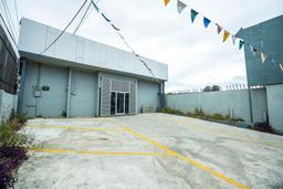 easy to access warehouse in heredia view 003