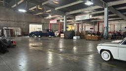 warehouse with ample parking for sale view 008
