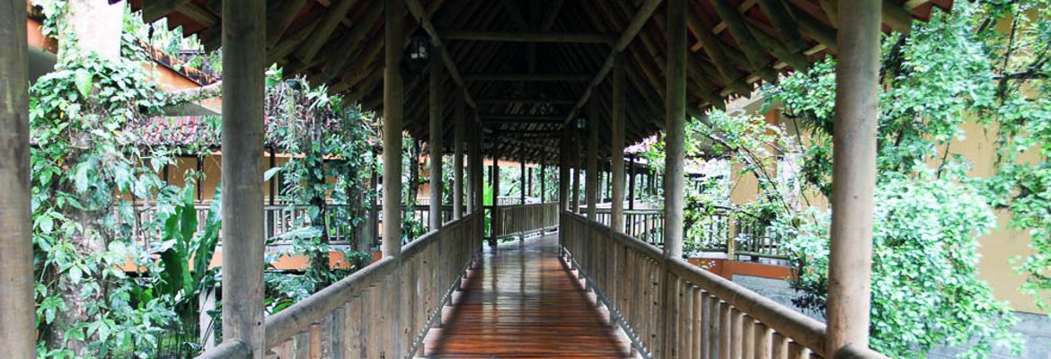 hotel bambu deck to room 2