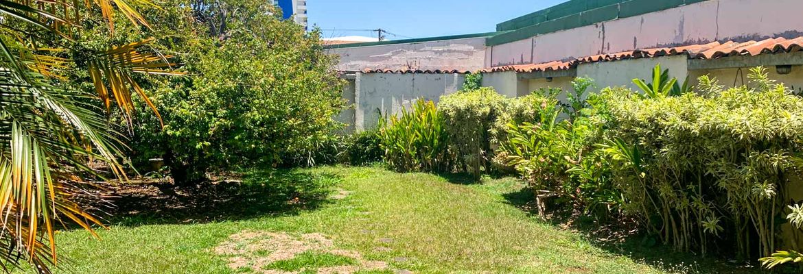 commercially zoned house for sale in sabana view 006