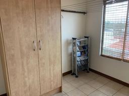 office building with warehouse in uruca view 018