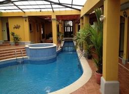 luxury house for sale in colinas de montealegre view 004