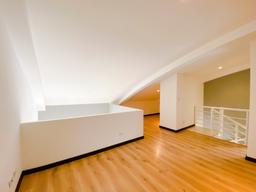 two story apartment for sale in a sabana complex view 013