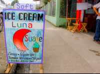        street sign ice cream luna suave puerto jimenez costa rica 
  - Costa Rica