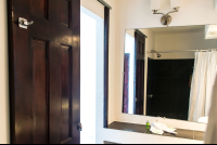 El Faro Hotel Manuel Antonio Bathroom Mirror
 - Costa Rica