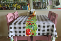        table settings rosis soda tica 
  - Costa Rica