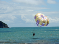 parasailing close 
 - Costa Rica