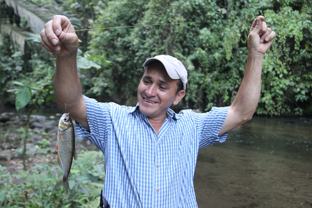        go adventure rainbow trout 
  - Costa Rica