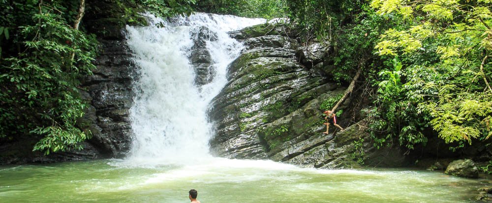        posa azul waterfall overall 
  - Costa Rica