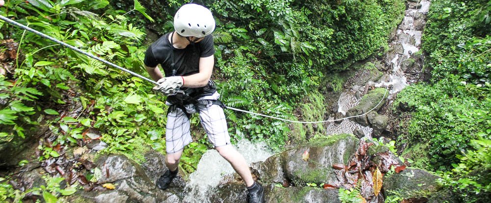 lost canyon rappel 
 - Costa Rica