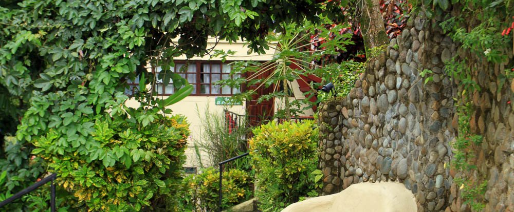 hotel la colina archway 
 - Costa Rica