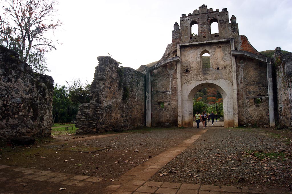        ujarras ruins  
  - Costa Rica