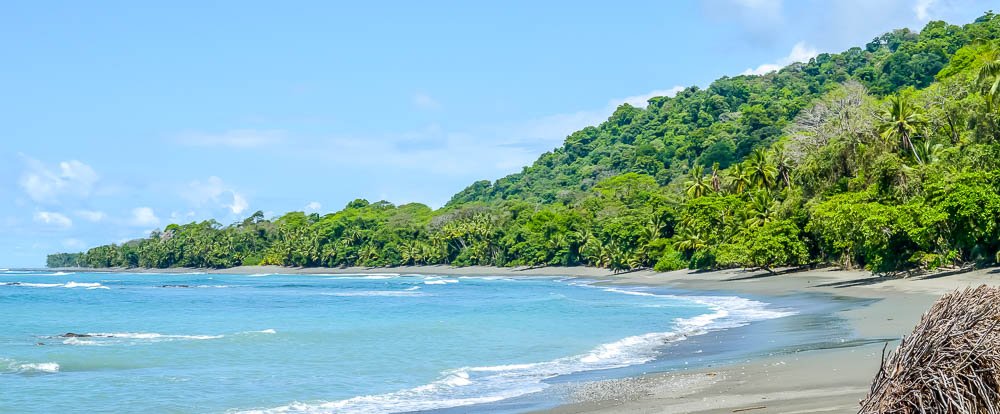 heavenly beach hiking from sirena to la leona ranger station
 - Costa Rica